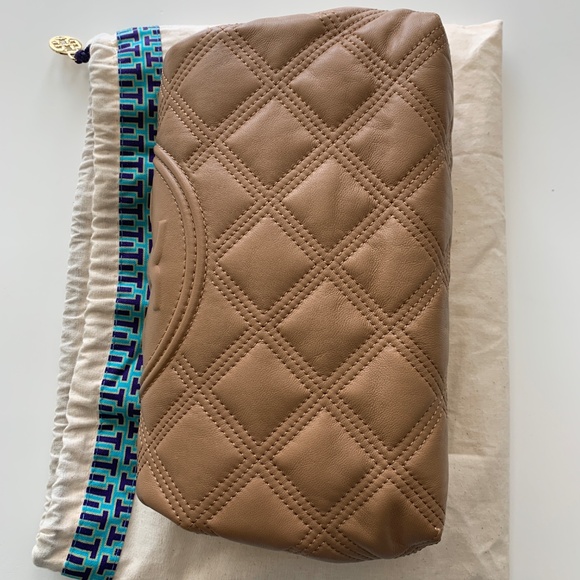 Tory Burch Fleming Soft Clutch - Picture 5 of 11